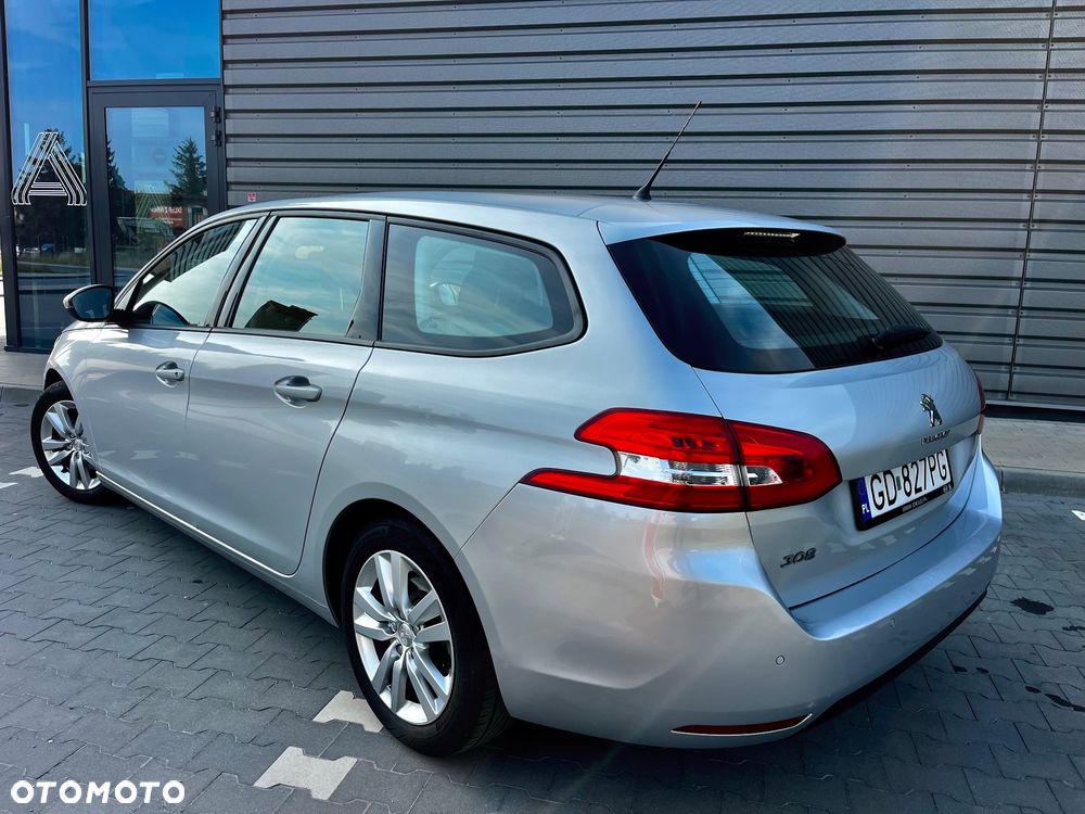 Peugeot 308 2017 photo 3