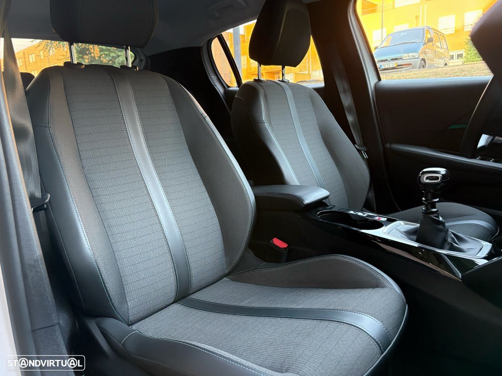 Peugeot 208 1.2 PureTech Allure Pack - 4