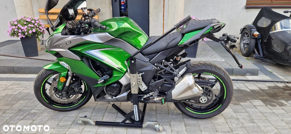 Kawasaki Ninja 1000 SX - 21