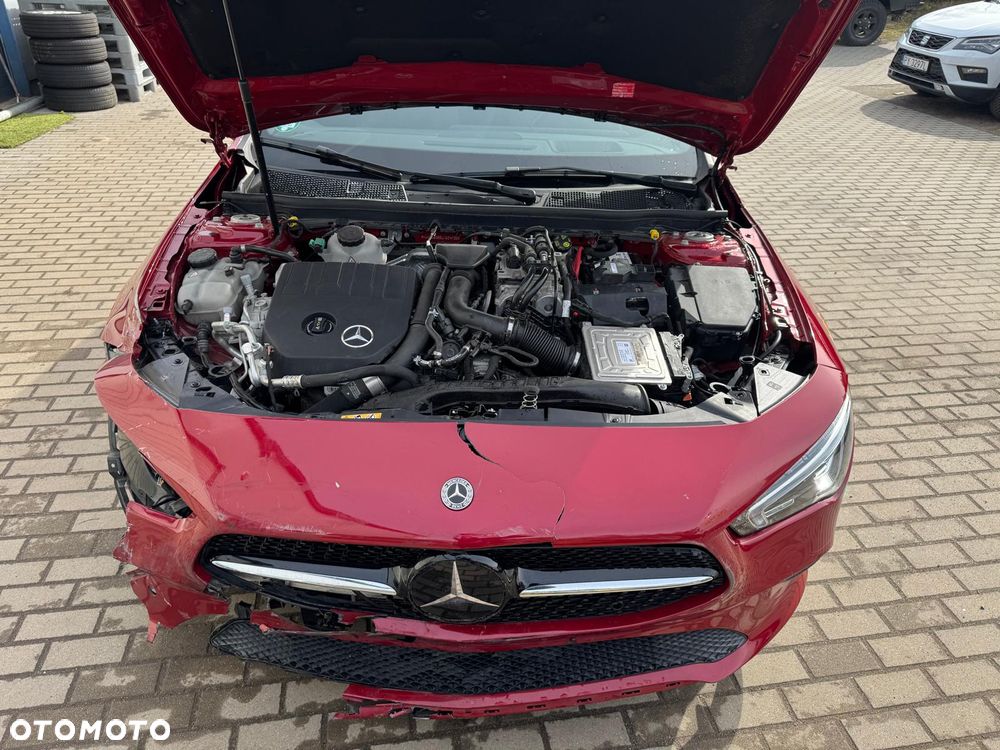 Mercedes-Benz CLA 250 e 8G-DCT Special Edition - 12