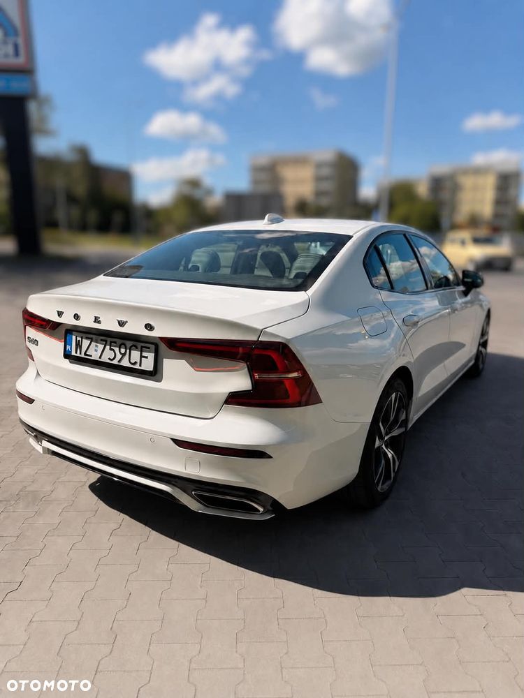 Volvo S60 B4 B R-Design - 3