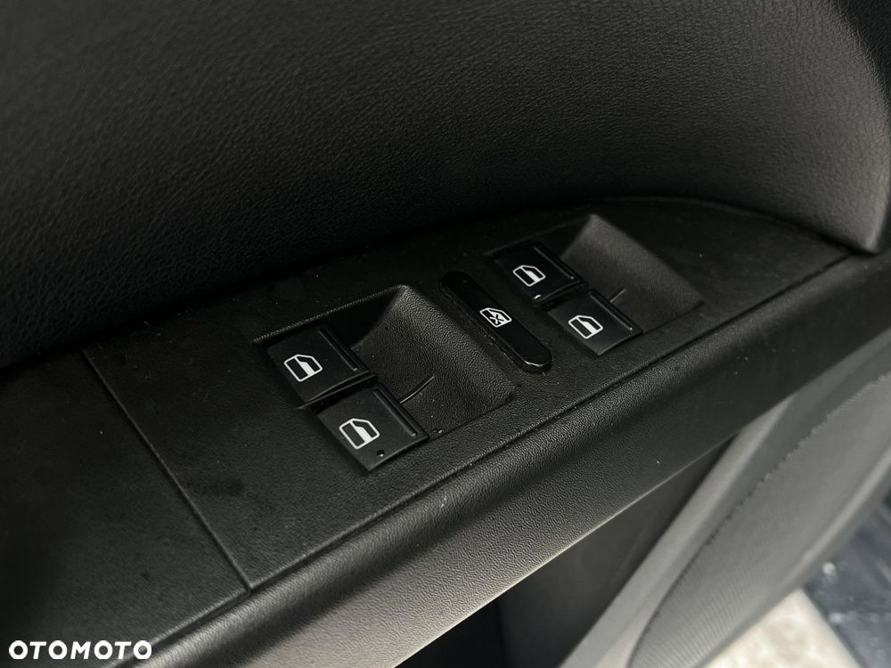 Seat Leon 1.9 TDI Spirit Turbo R - 11