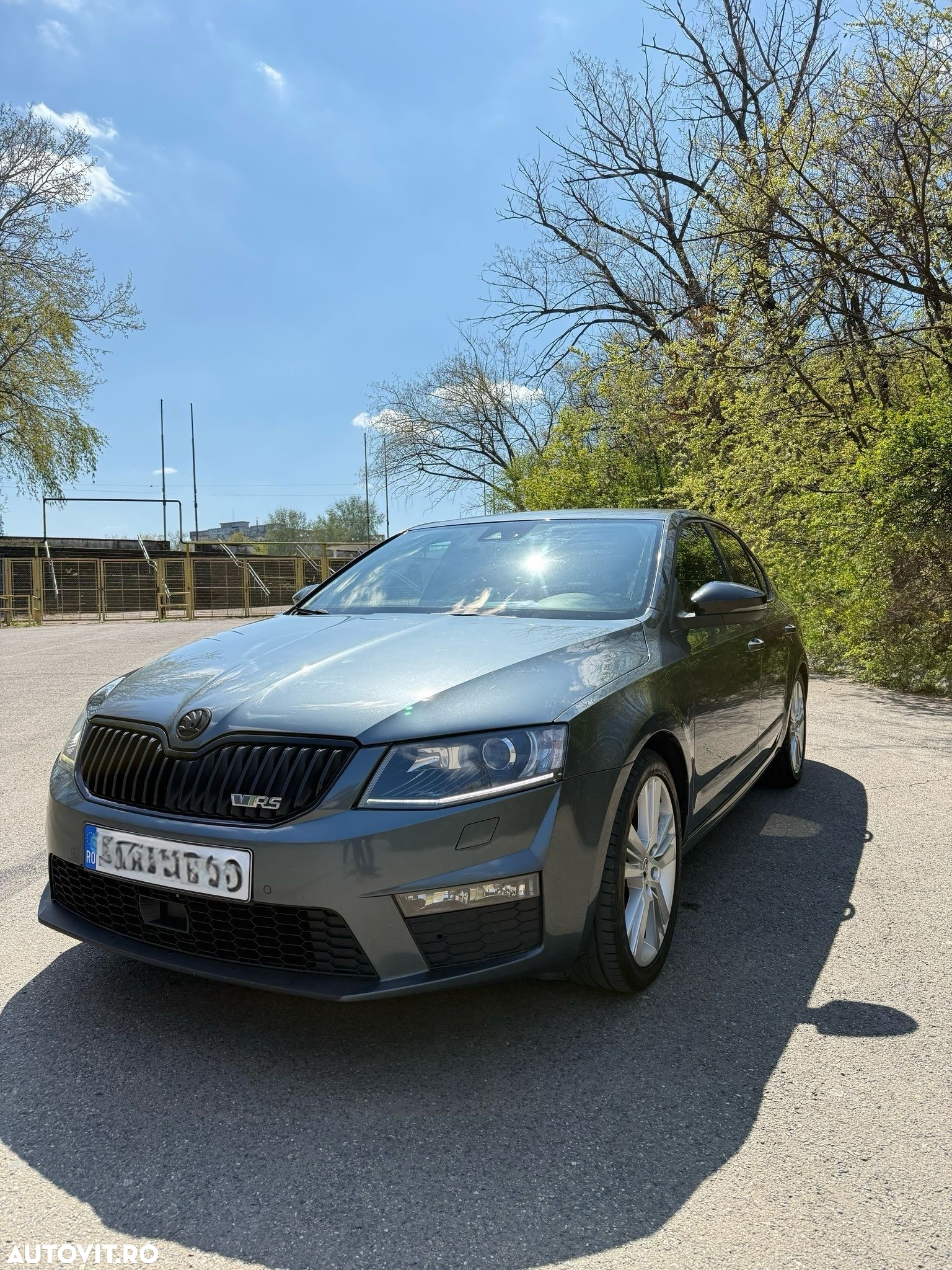 Skoda Octavia 2.0 TDI DSG RS - 2