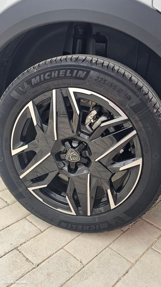 Peugeot 5008 1.2 Hybrid Allure e-DCS6 - 39