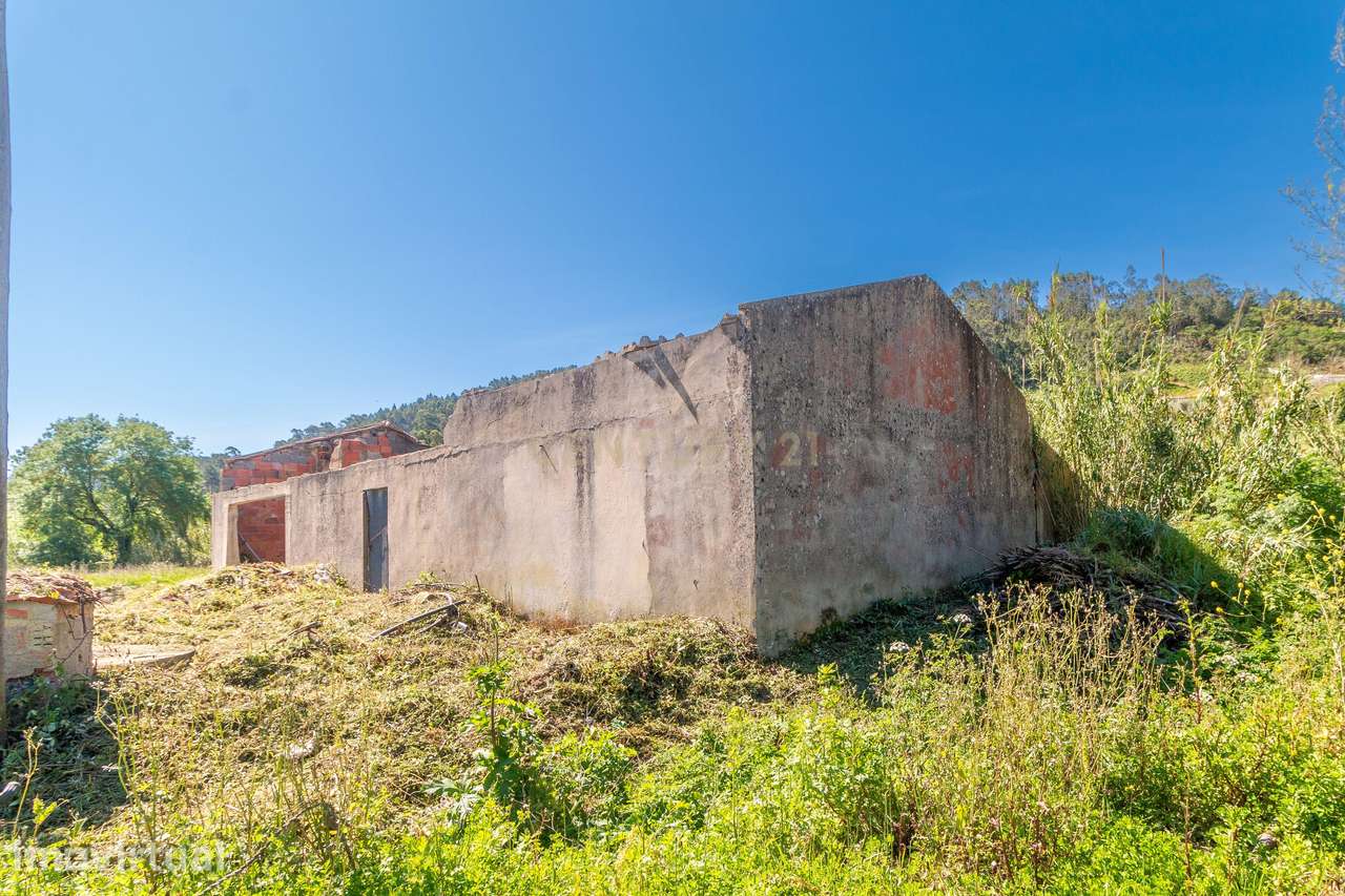 Propriedade com 194m2 de área de construção e 524 m2 de área total - Grande imagem: 2/20