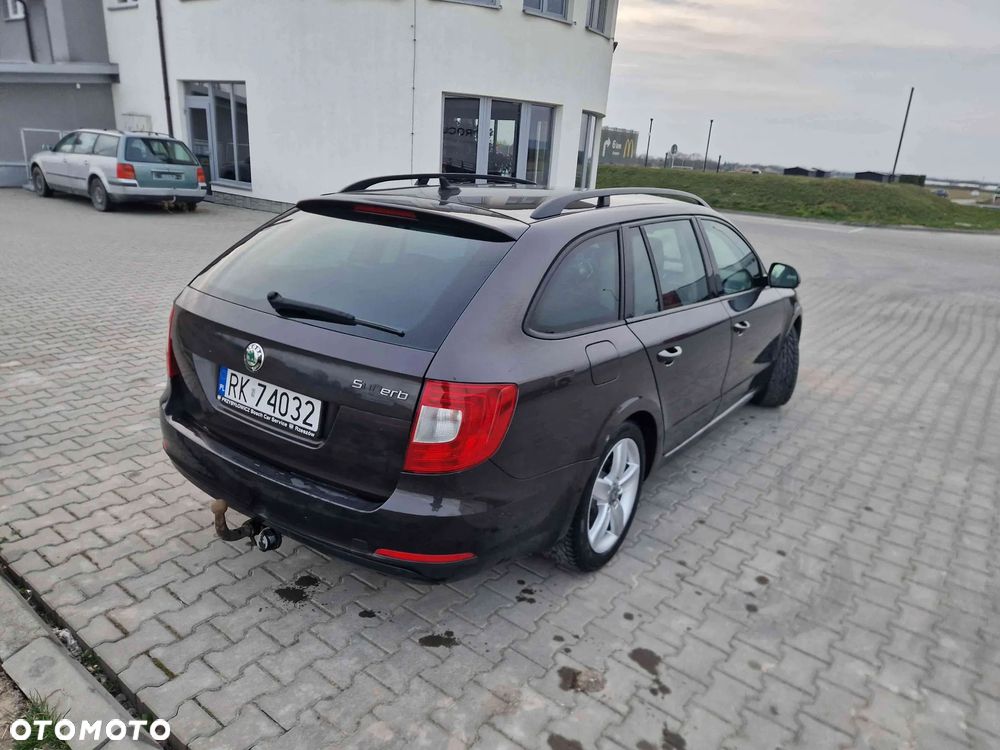 Skoda Superb 1.6 TDI GreenLine - 2