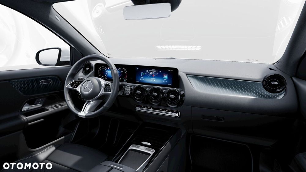 Mercedes-Benz GLA - 10