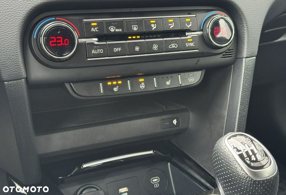 Kia ProCeed 1.5 T-GDI GT Line - 22