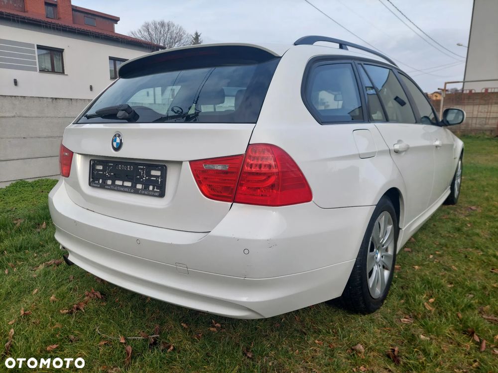 BMW Seria 3 318i Edition Lifestyle - 10