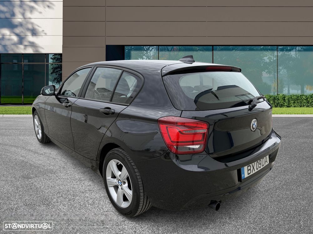 BMW 118 i Sport Line - 4