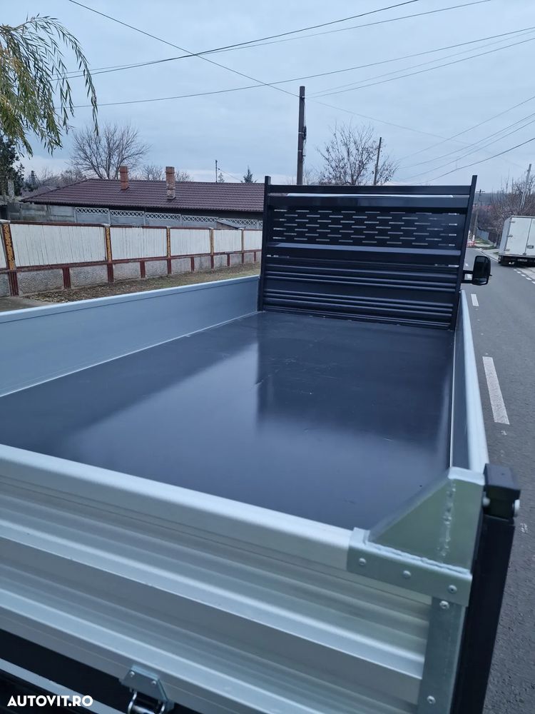 Mercedes-Benz Sprinter - 2