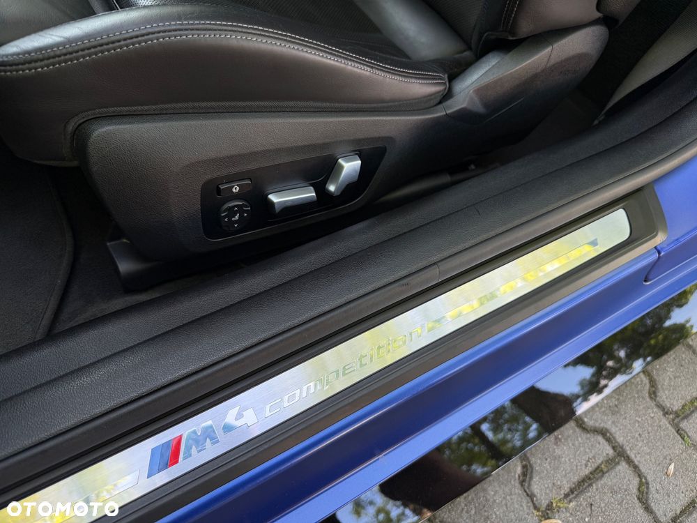 BMW M4 Competition M xDrive sport - 25