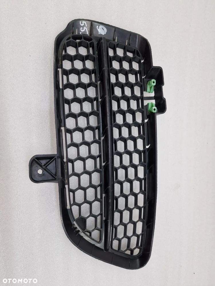 VW TOUAREG I LIFT 06- LEWA KRATKA BOCZNA ZDERZAKA PRZEDNIEGO PRZÓD , NR 7L6853665B , NR AUKCJI E/55 - 1