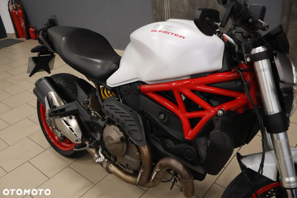 Ducati Monster - 18