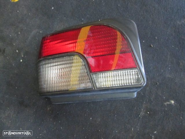 Farol Tras REF0761 ROVER 100 1995 3P ESQ - 1