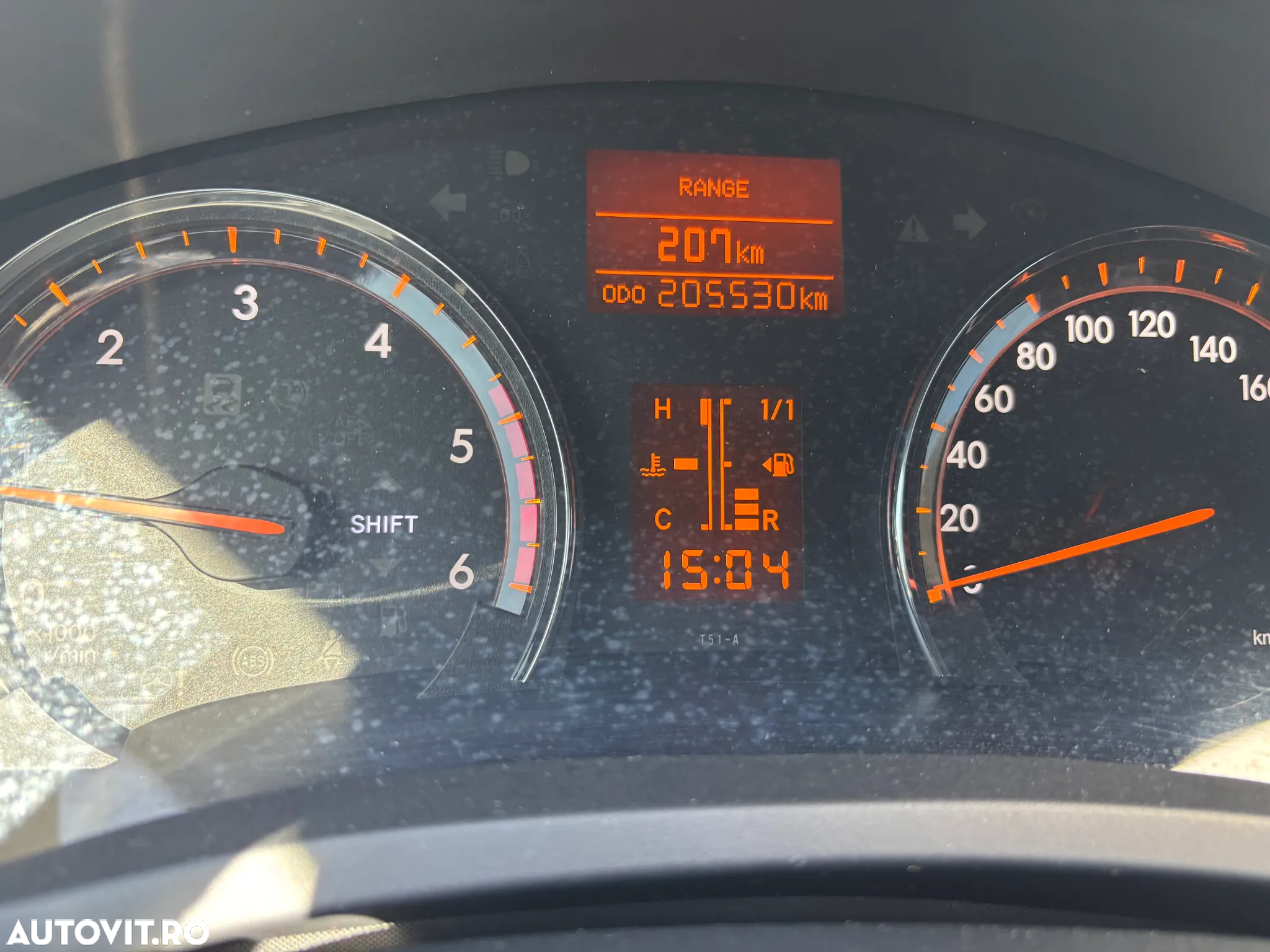 Toyota Avensis 2.0 D-4D Executive - 7