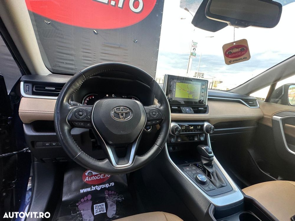 Toyota RAV4 - 6