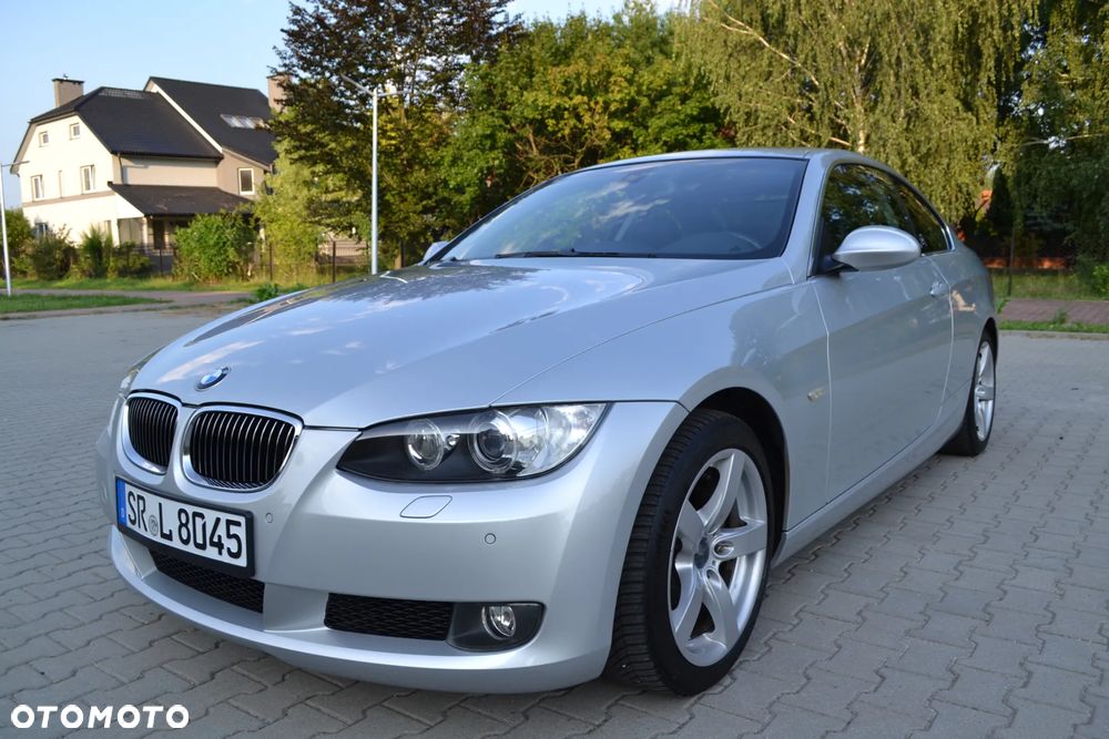 BMW Seria 3 325i - 1