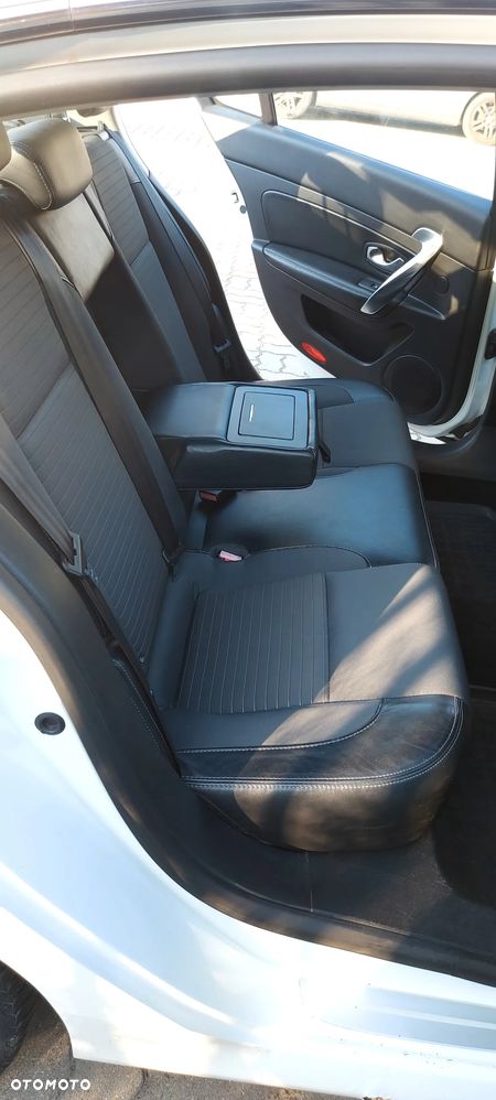Renault Latitude 2.0 dCi Privilege - 13