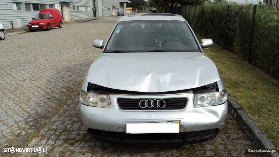Audi A3 1.6i 5 Portas de 2000 - 3