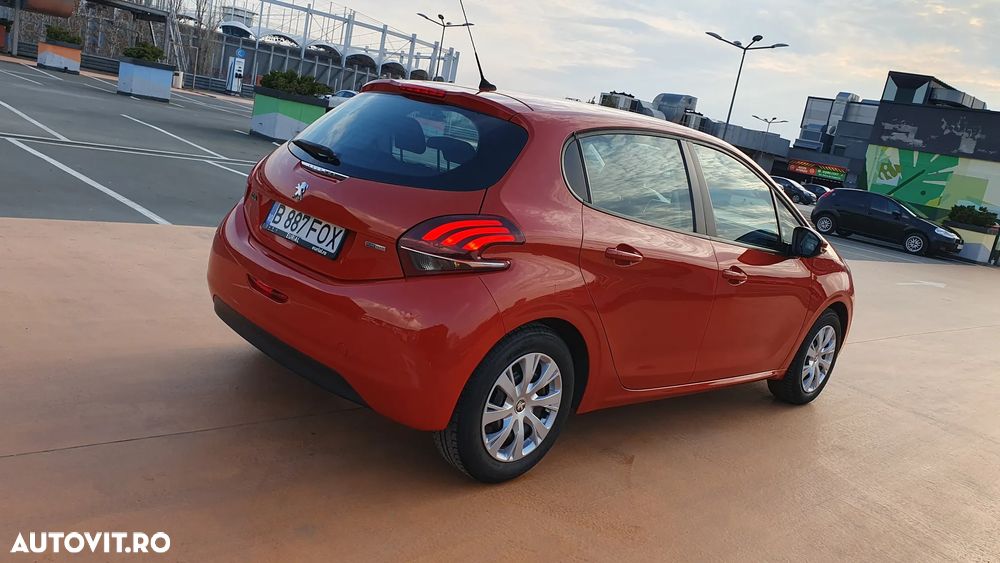 Peugeot 208 1.2 L PureTech Allure - 25