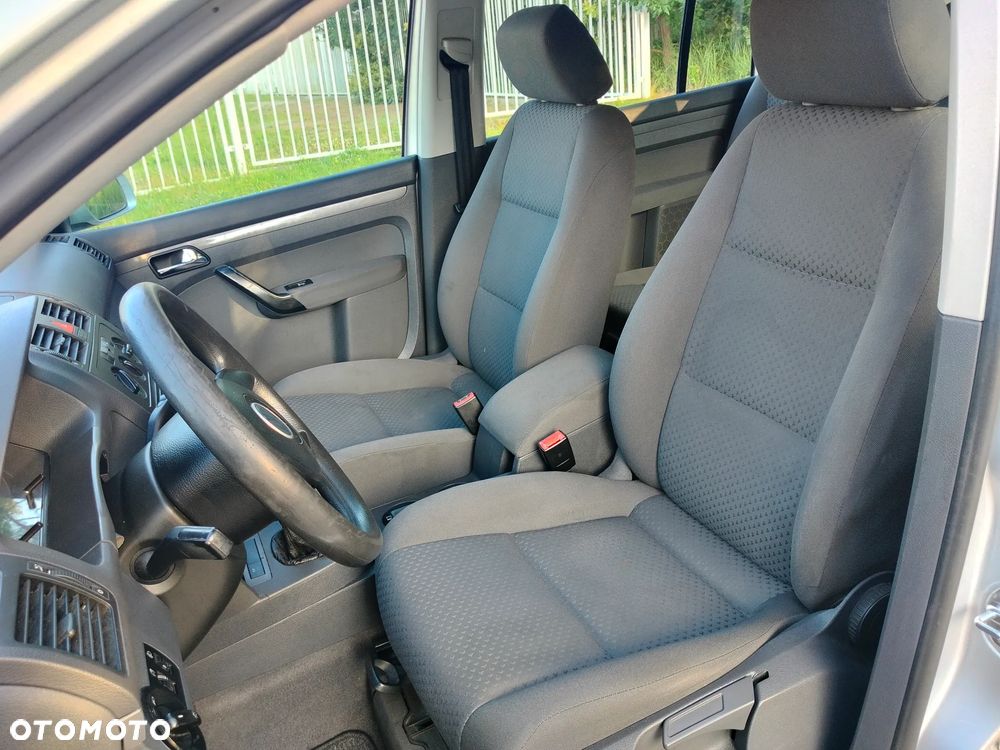Volkswagen Touran 1.6 Trendline - 11