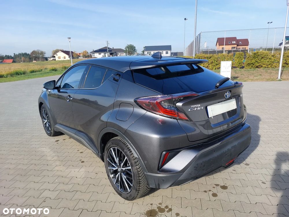 Toyota C-HR 1.8 Hybrid Neon Lime powered by JBL - 11