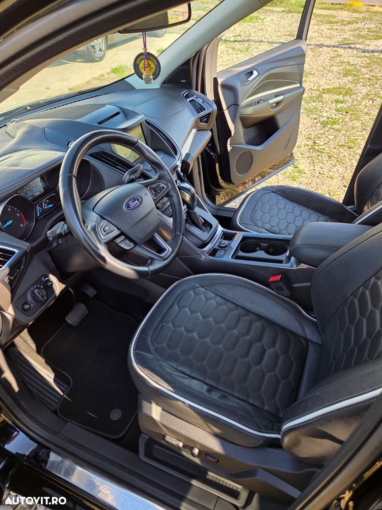 Ford Kuga 2.0 TDCi 4WD Powershift Vignale - 9