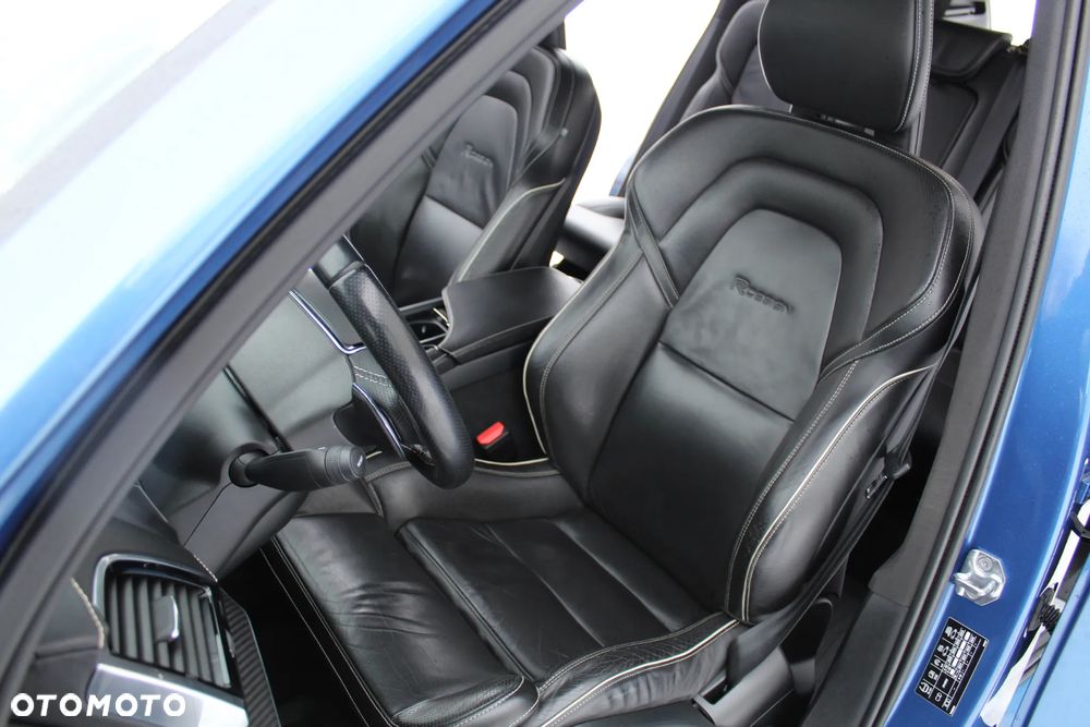 Volvo XC 90 T8 AWD Plug-In Hybrid R-Design 7os - 37