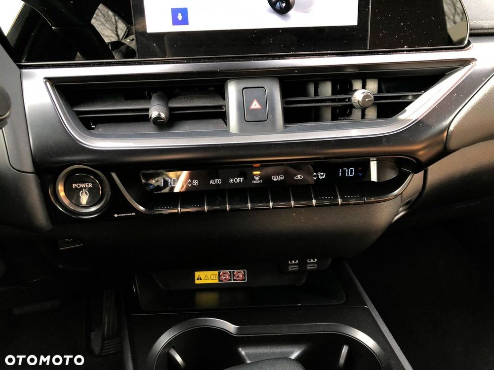 Lexus UX 250h GPF F Sport Design 2WD - 24