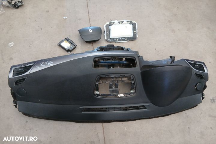 Kit airbag cu plansa de bord fara centuri 985250003R 985701921R 98510 - 2