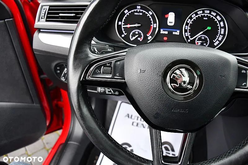 Skoda Superb 2.0 TDI SCR Sportline DSG - 17