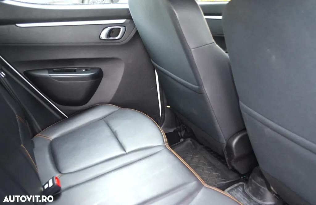 Dacia Spring Comfort Plus - 11