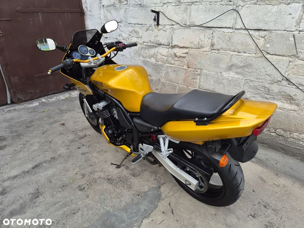 Yamaha FZS - 22