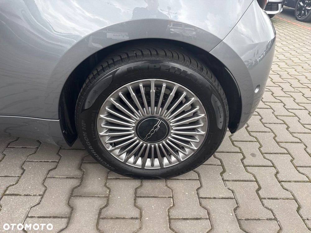 Fiat 500e - 12
