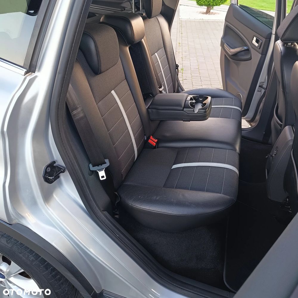 Ford Kuga 2.0 TDCi 2x4 Titanium - 23