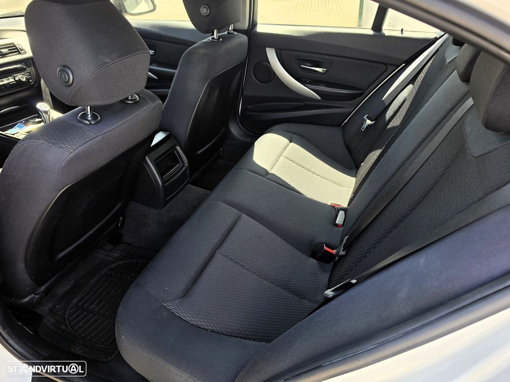 BMW 318 d Line Modern - 37
