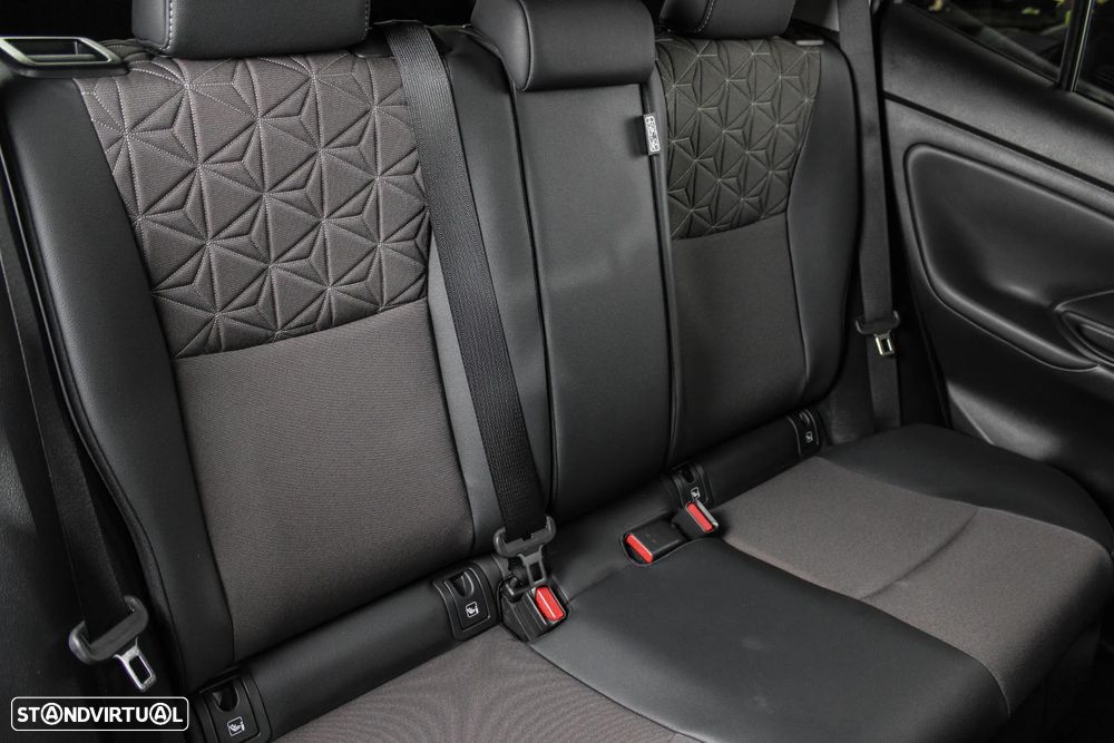 Toyota Yaris Cross 1.5 HDF Luxury - 20