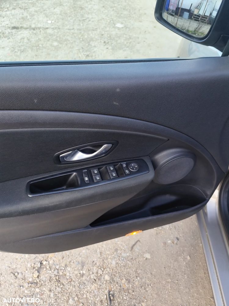 Renault Megane 1.5 dCi EDC Olympic - 6