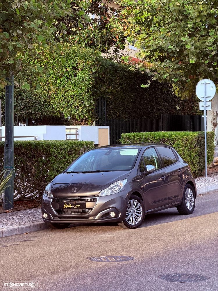 Peugeot 208 - 6