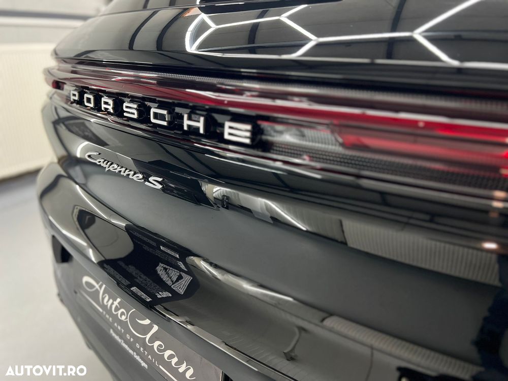 Porsche Cayenne Tiptronic S Black Edition - 4