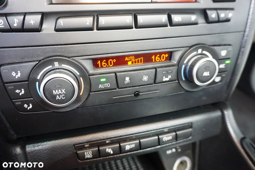BMW X1 sDrive16d xLine - 34