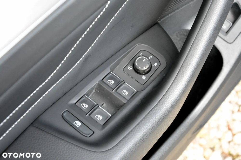 Volkswagen Passat - 18