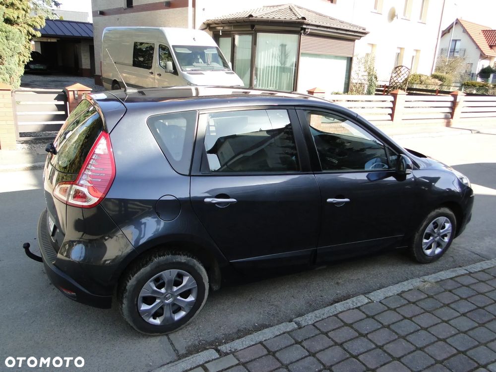 Renault Scenic 1.6 16V Expression - 9