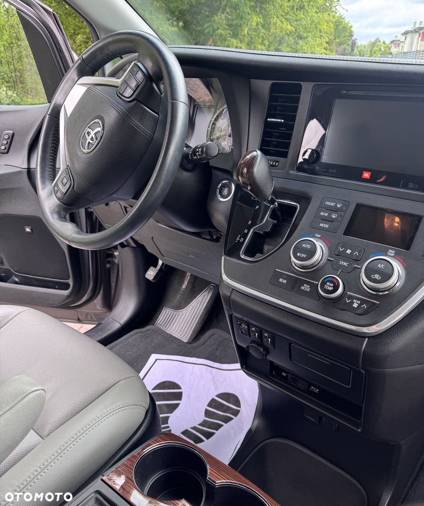 Toyota Sienna 3.5 V6 Limited AWD - 22