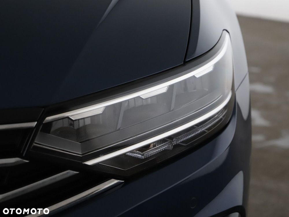 Volkswagen Passat - 27