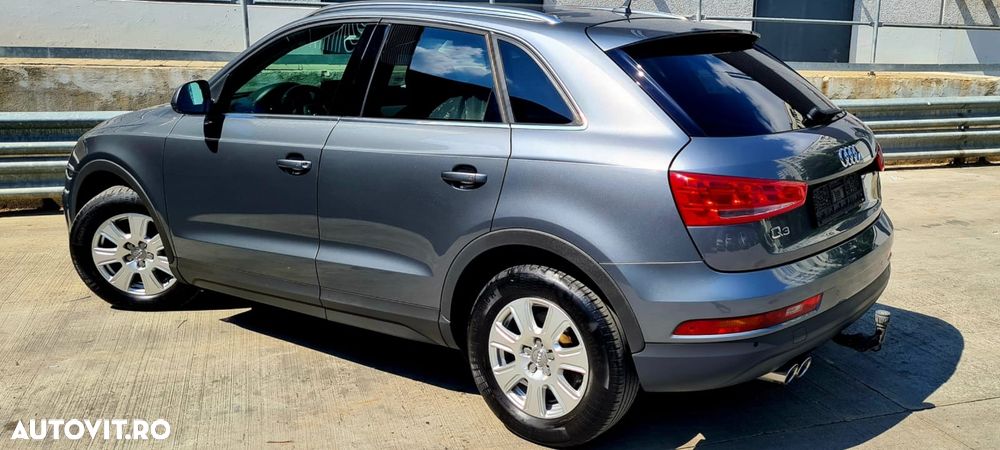 Audi Q3 2.0 TDI sport - 22