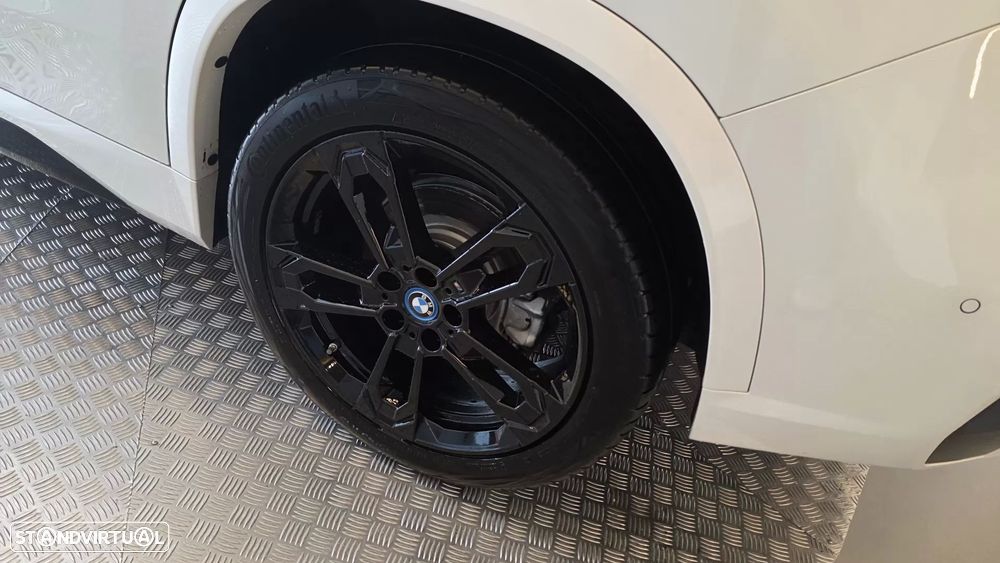 BMW iX1 xDrive30 Pack Desportivo M - 37