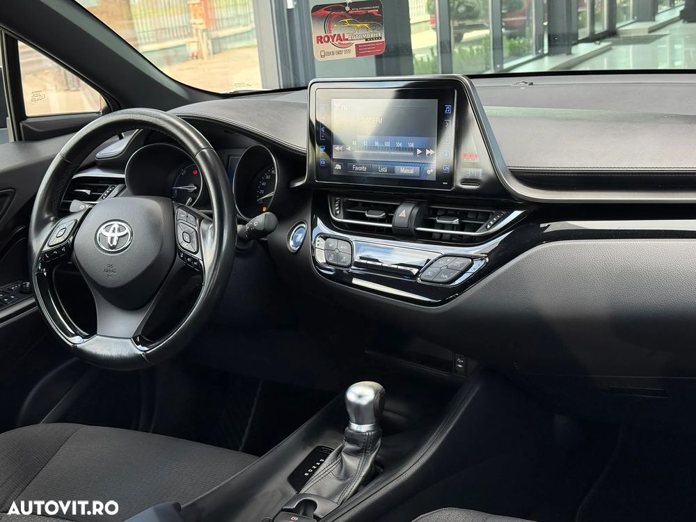 Toyota C-HR Flow - 16