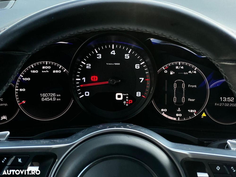 Porsche Cayenne - 18